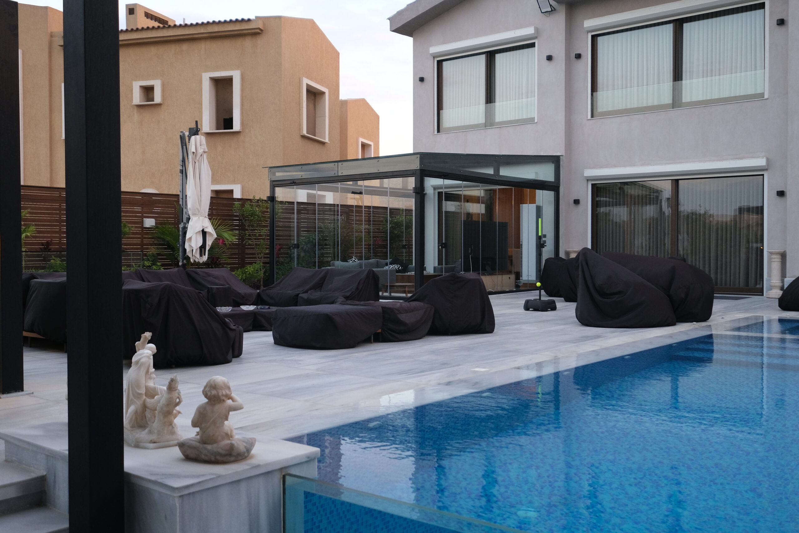 Glass Room 1